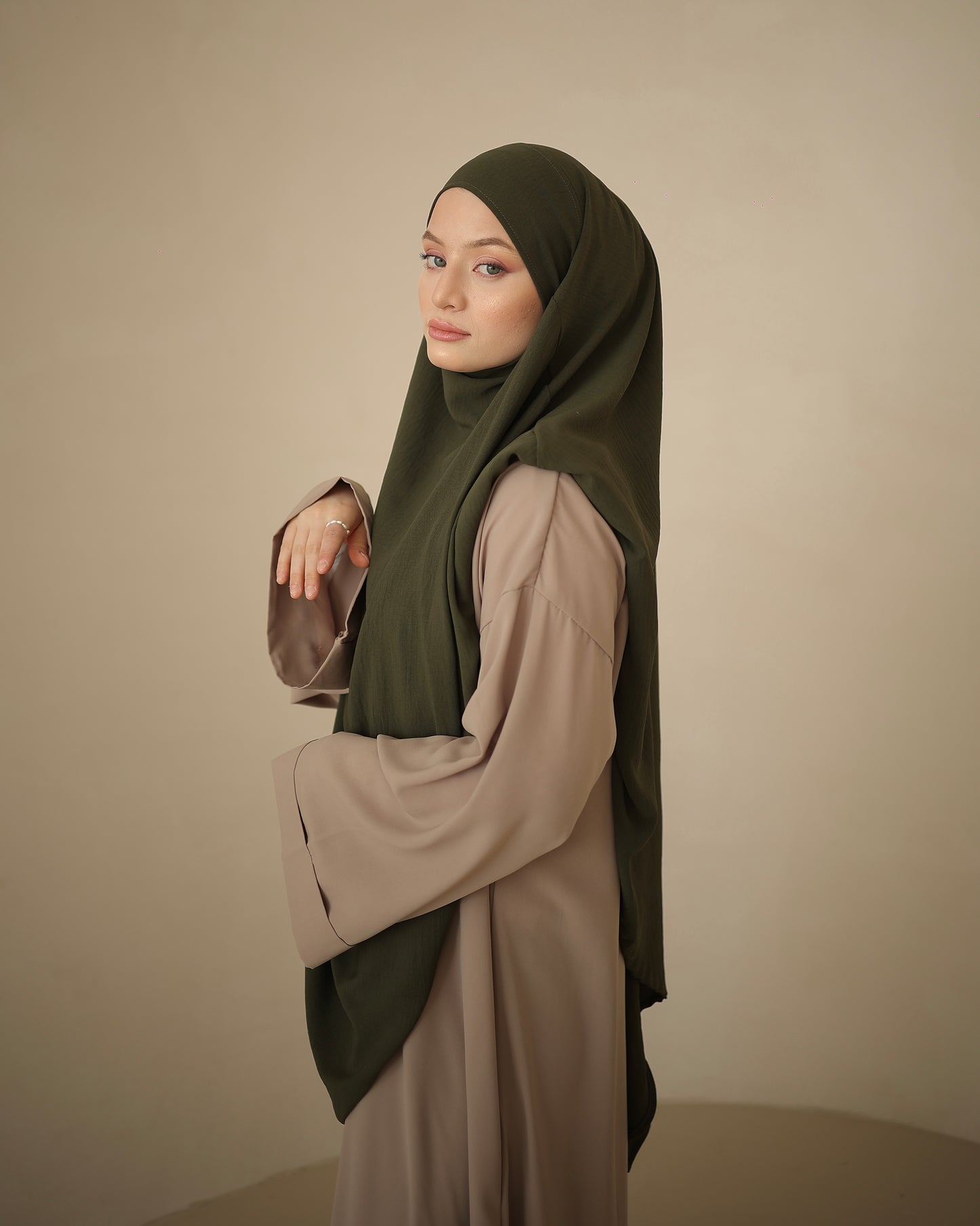Basic Abaya Beige