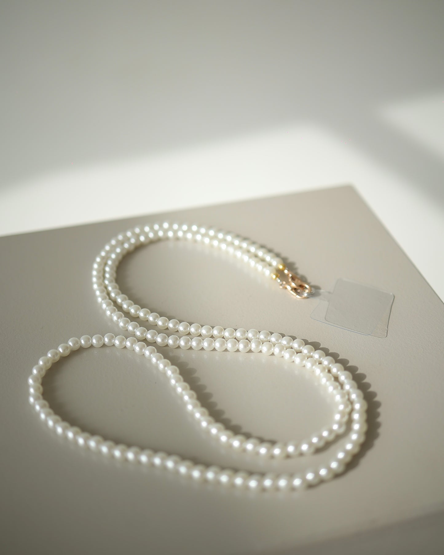 mobile phone chain PEARLY