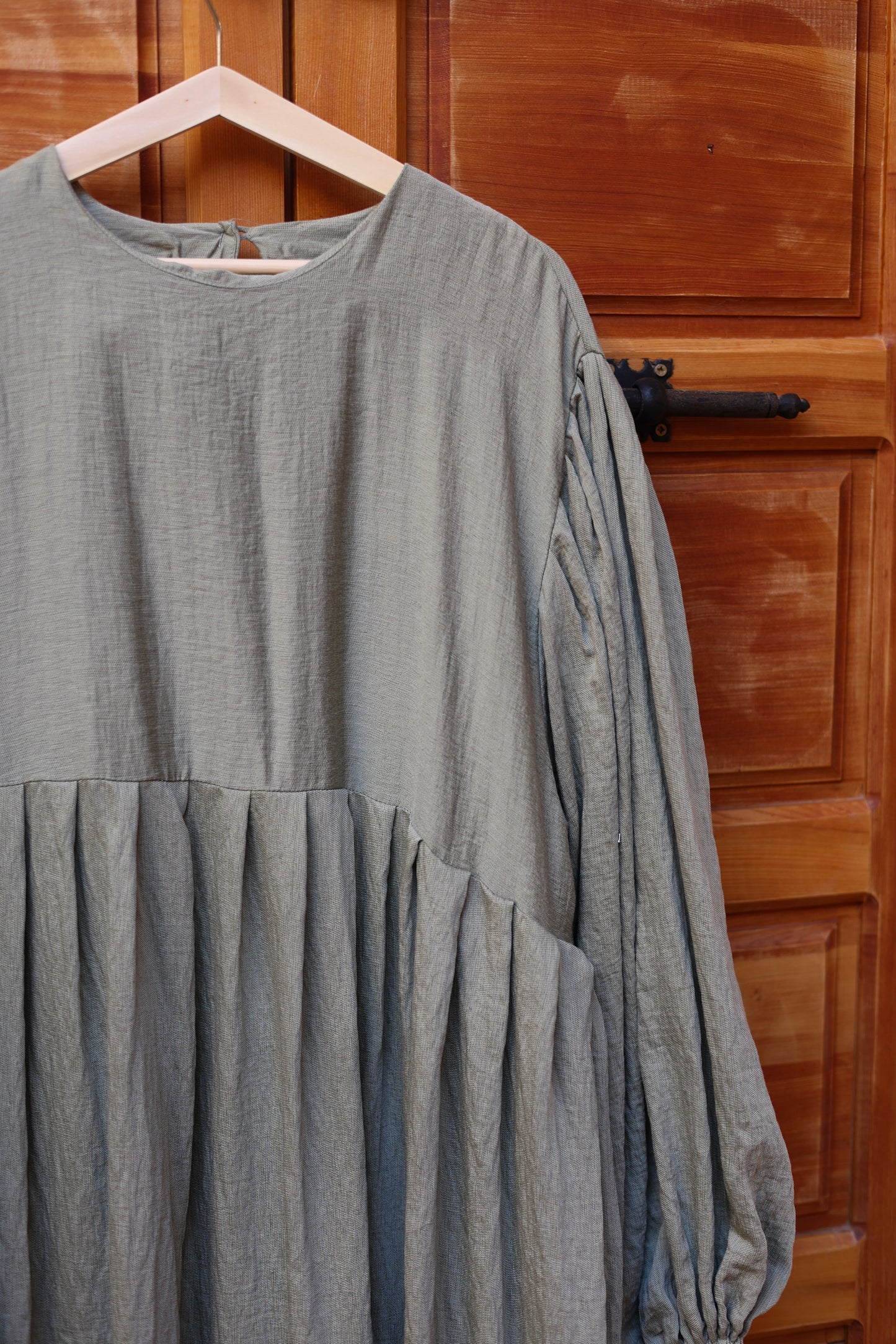 Flowy Linen Dress OLIVE TREE