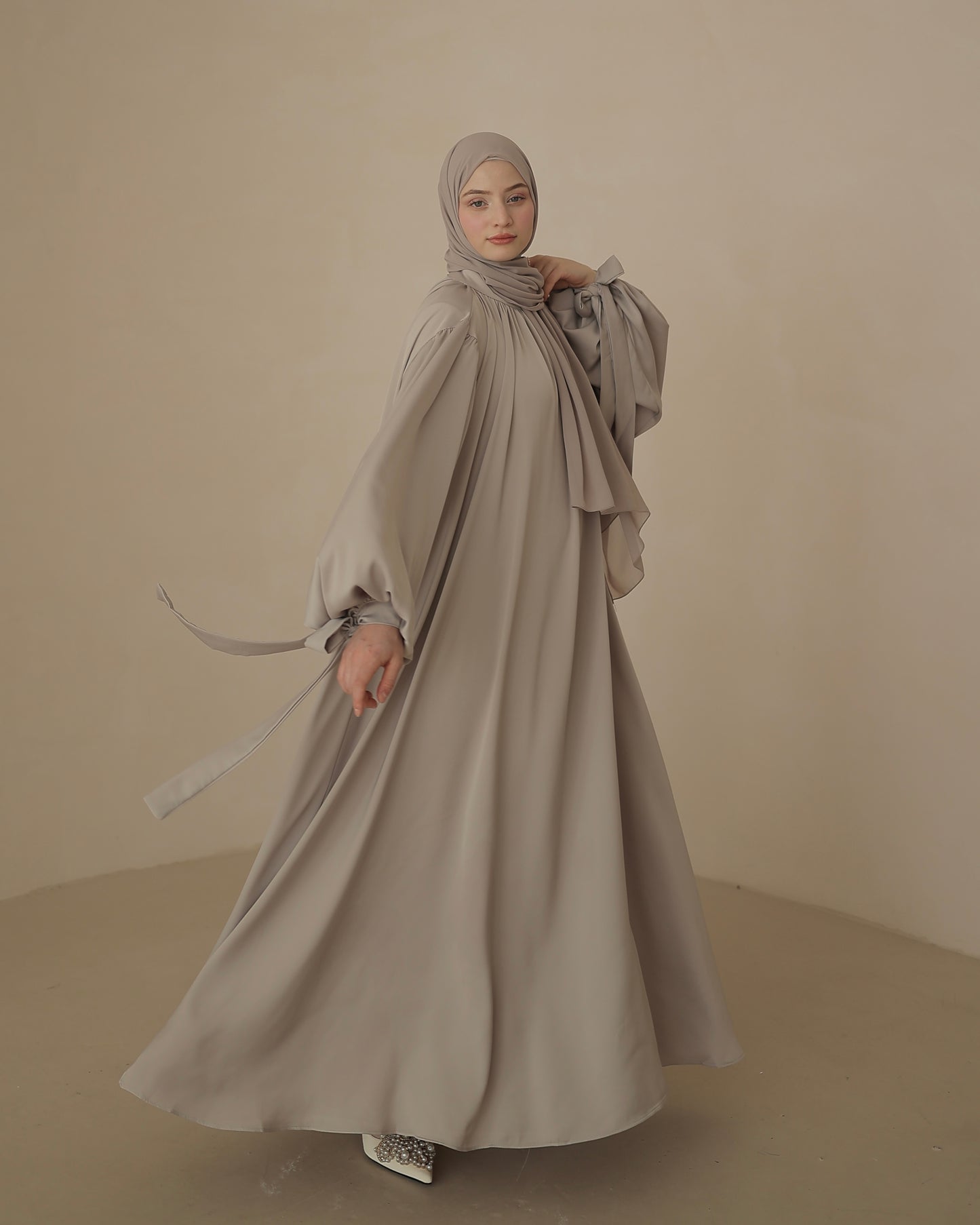 Satin Abaya PEARL (ohne Gürtel)