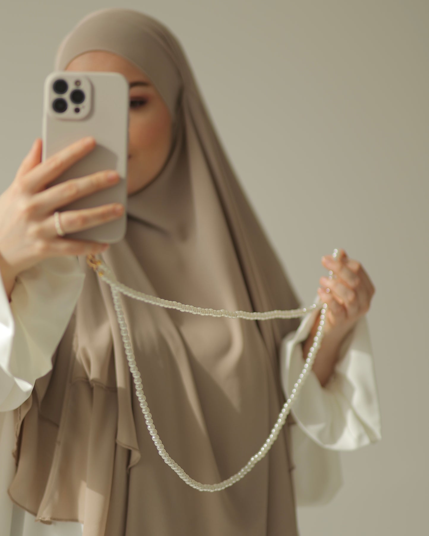 mobile phone chain PEARLY