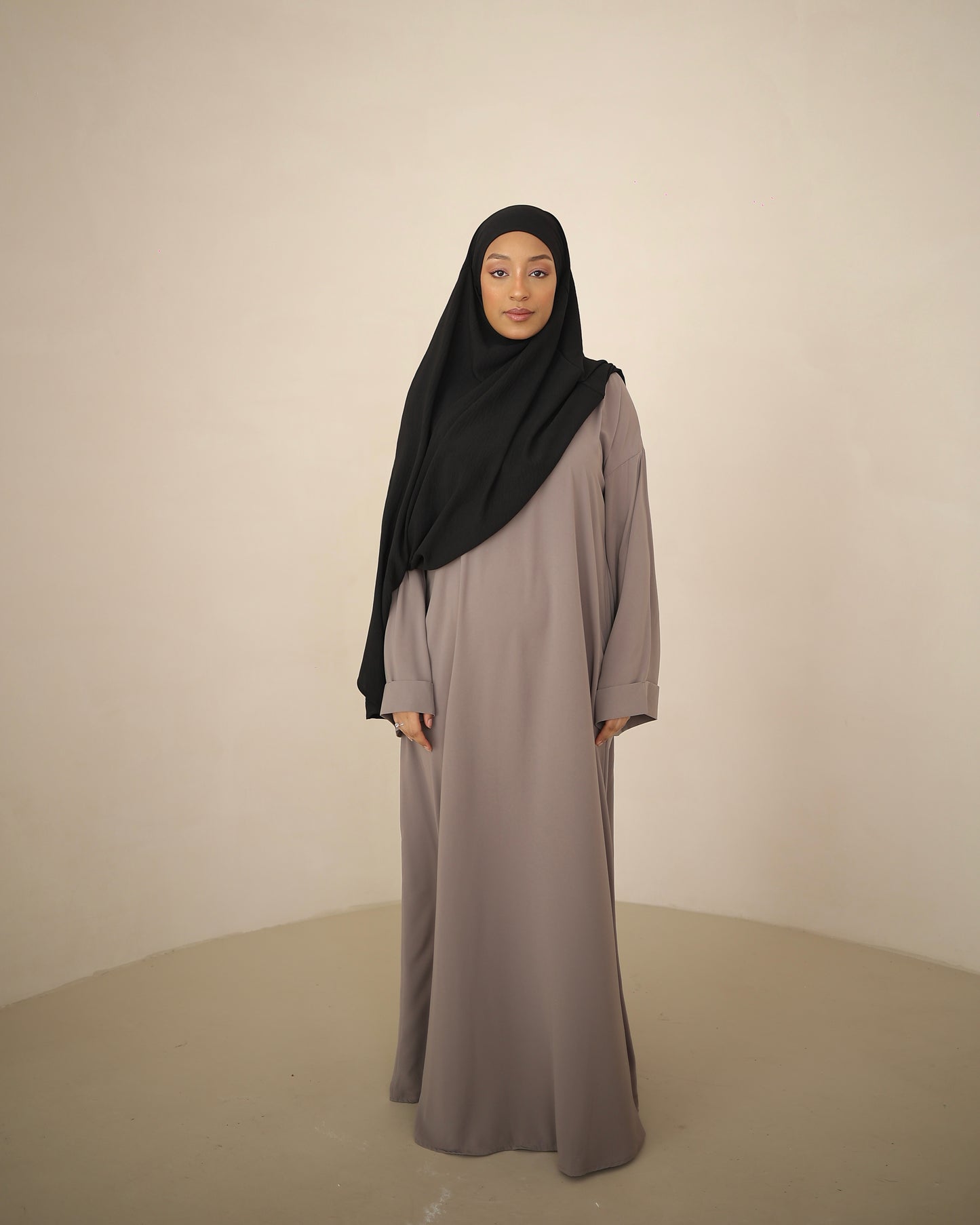 Basic Abaya Taupe