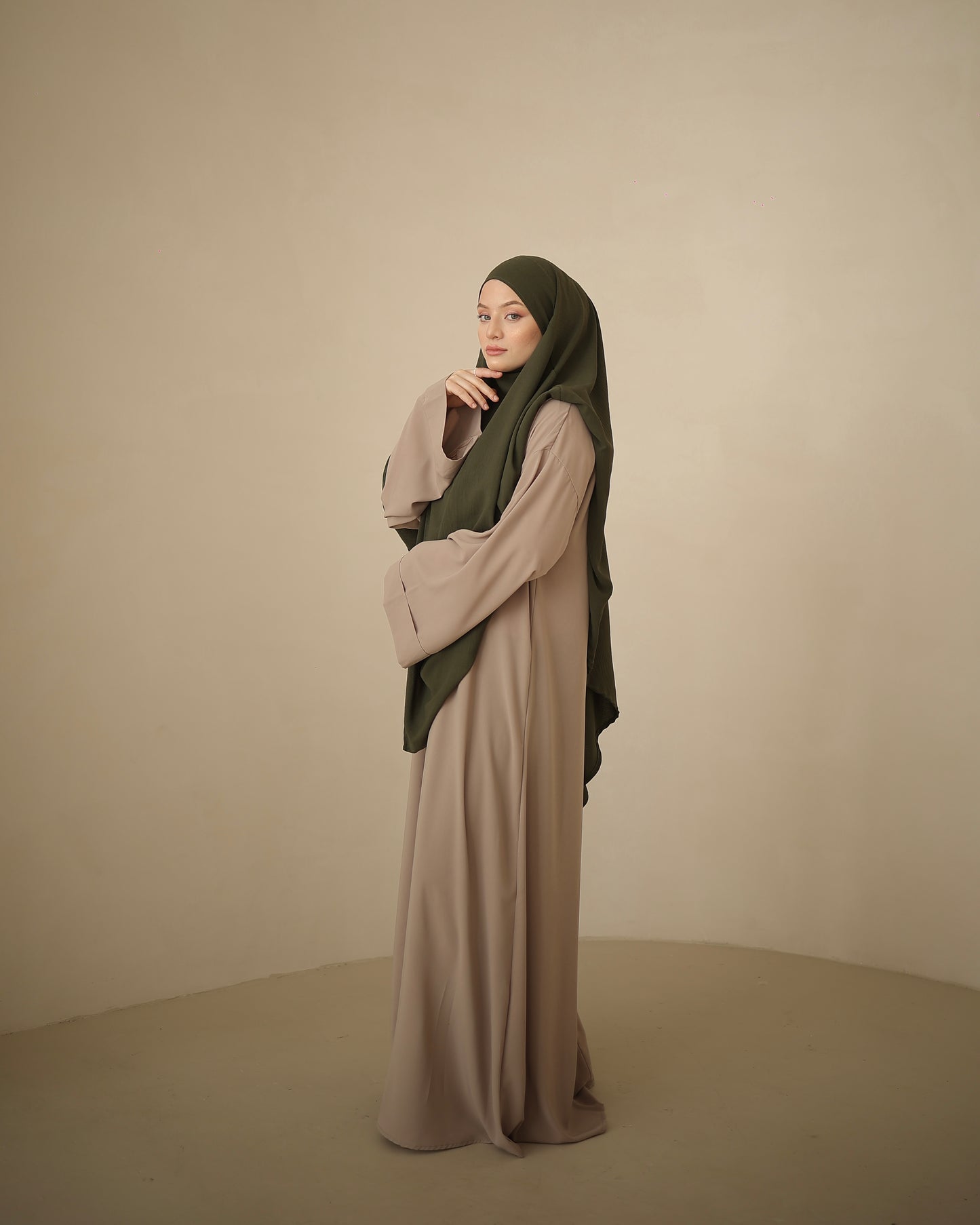 Basic Abaya Beige